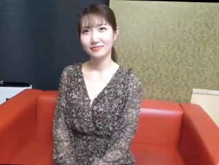 被打工的地方最讨厌的店长用巨根绝伦背活塞干了巨乳马尾的女朋友。 桃尻かなめ