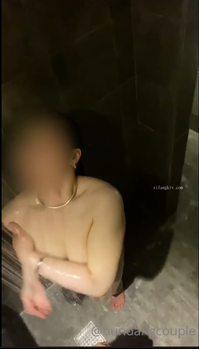 无码精品一区二区三区视频后入雪白蜜桃臀，爽到淫叫